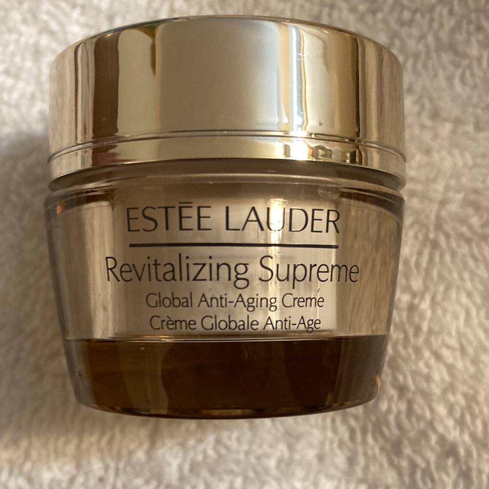 Estée Lauder Revitalizing Supreme global anti aging creme